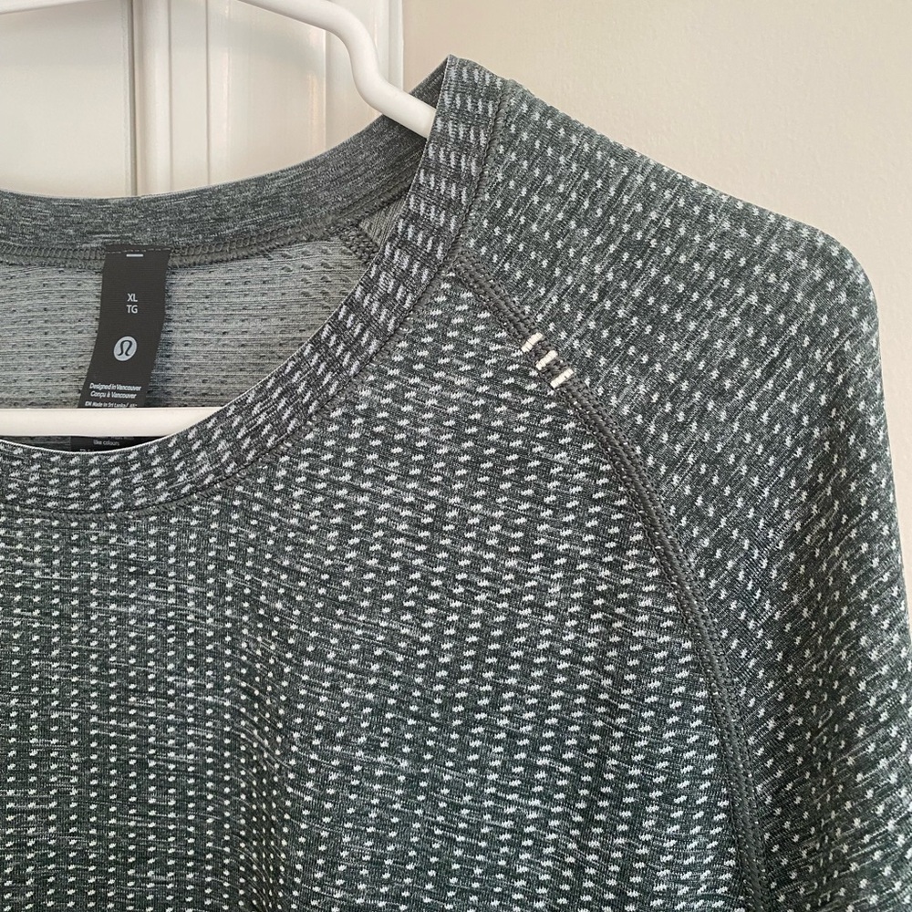 Lululemon Green Patterned T-shirt